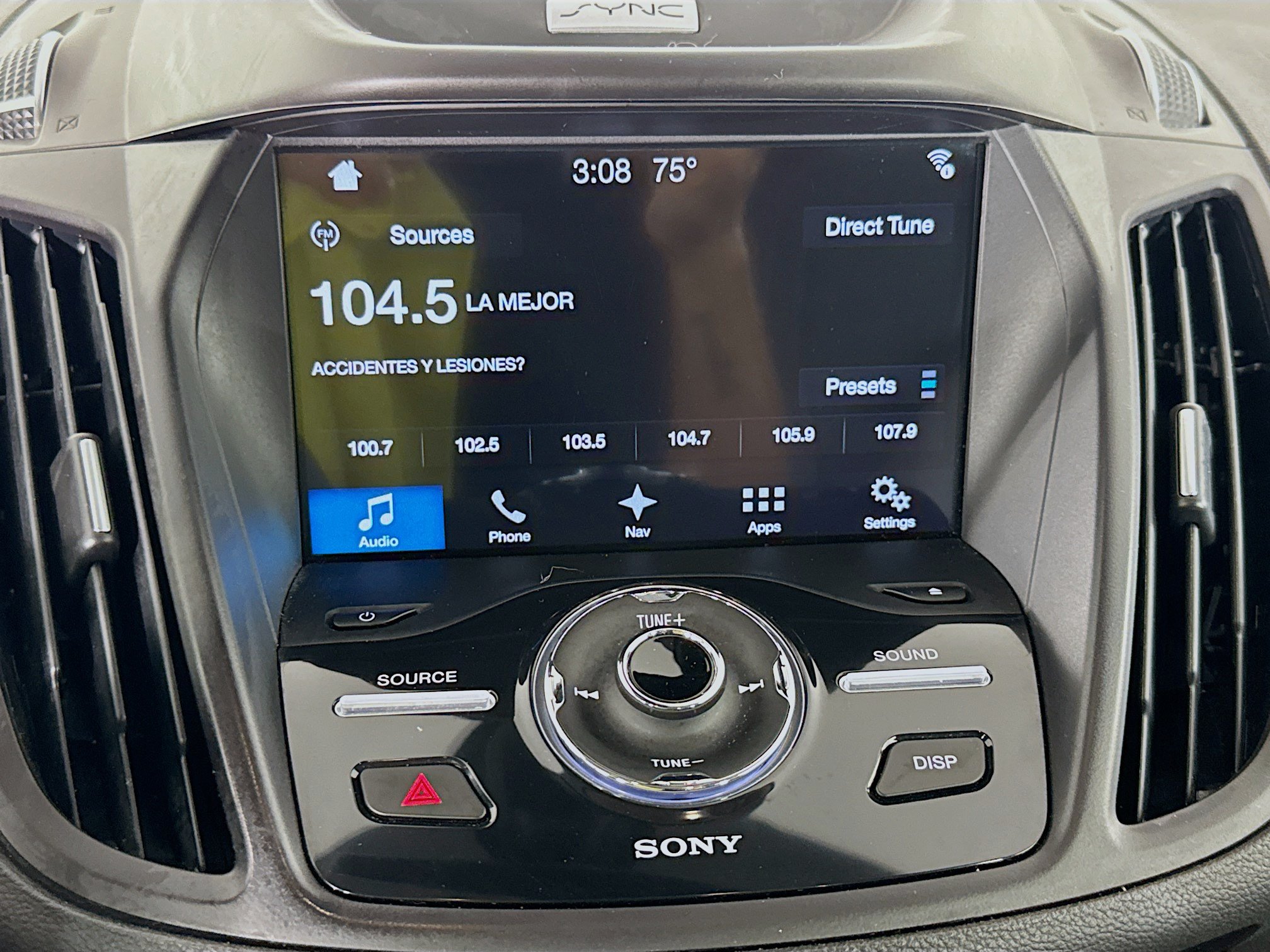 Used 2017 Ford Escape Titanium AWD/4WD image 16
