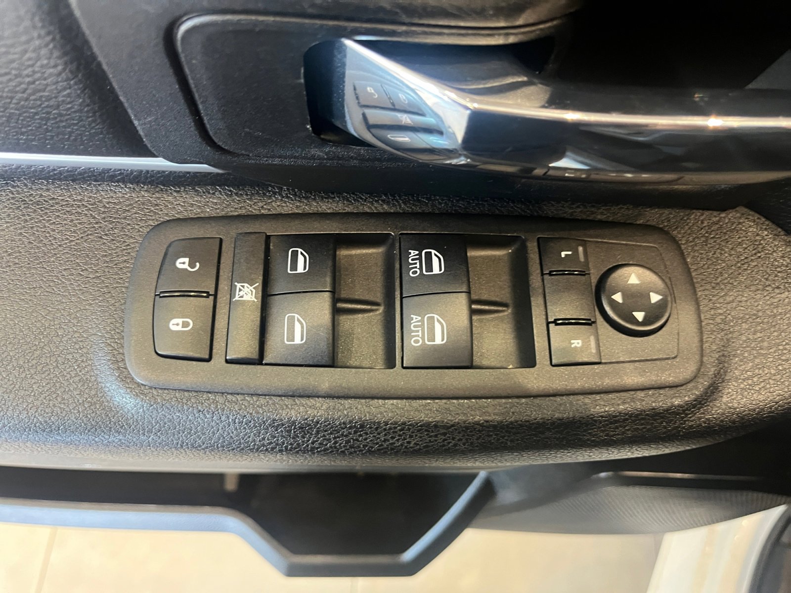 Used 2024 RAM 1500 Classic Warlock image 12