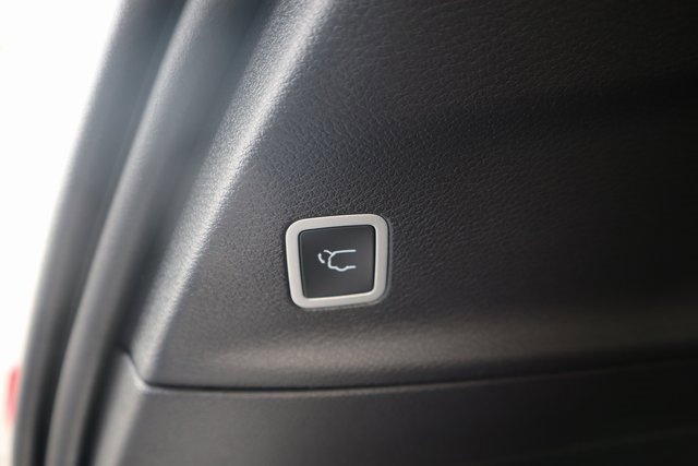 New 2026 Chrysler Voyager LX image 25