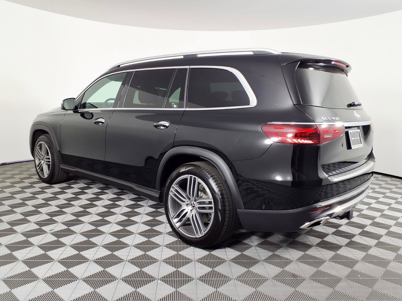 Used 2026 Mercedes-Benz GLS 450 4MATIC image 6