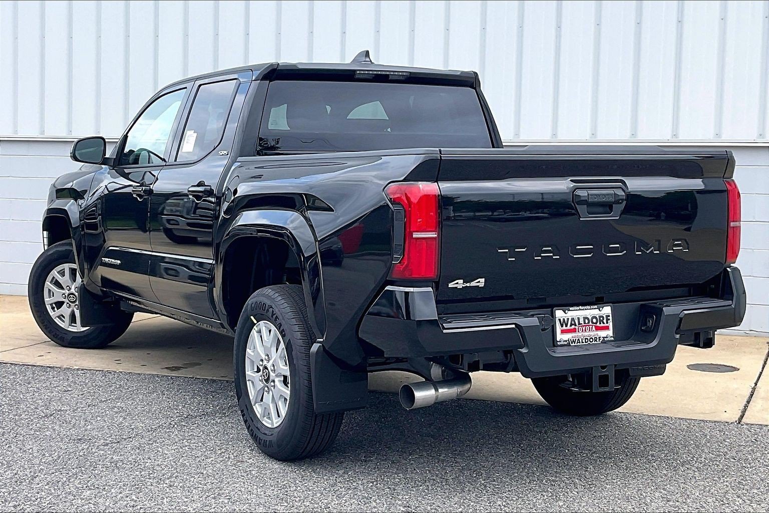 New 2026 Toyota Tacoma SR5 AWD/4WD image 3