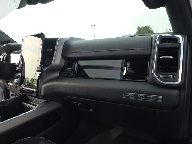 Used 2025 RAM 1500 Laramie AWD/4WD image 42