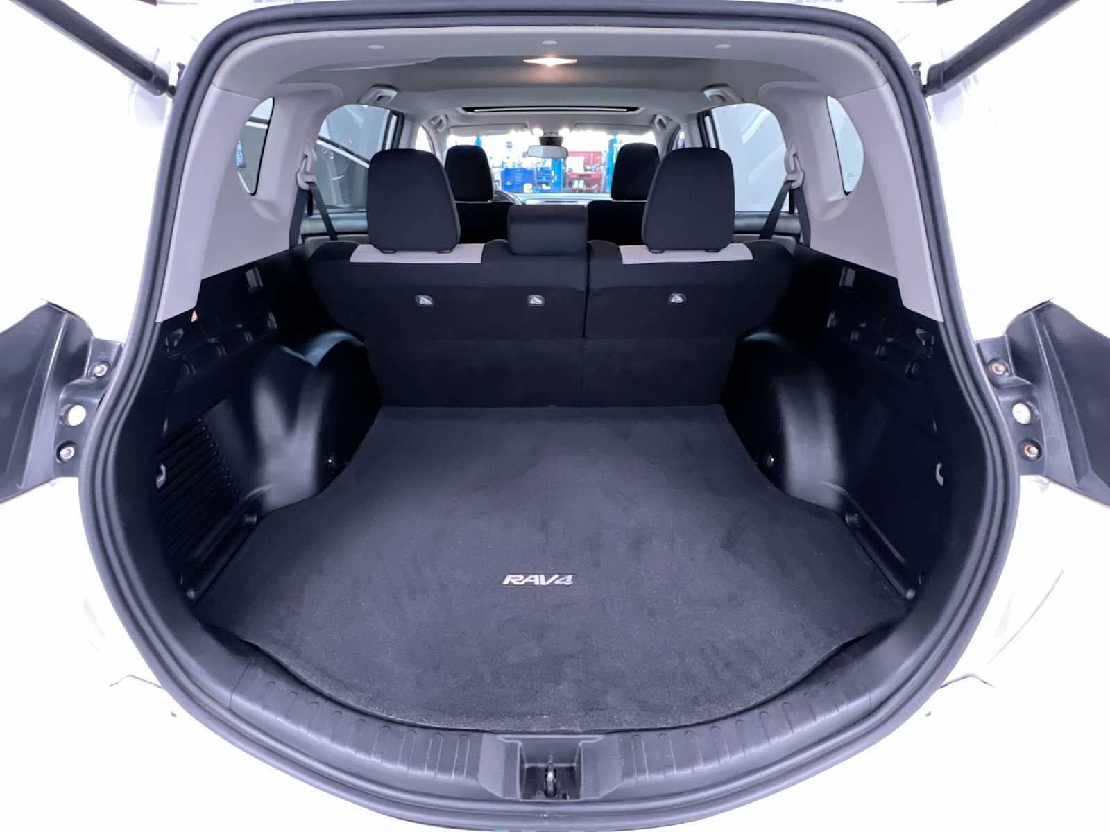 Used 2016 Toyota RAV4 XLE w/ Convenience Package AWD/4WD image 44