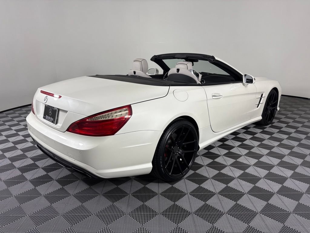 Used 2014 Mercedes-Benz SL 550 image 16