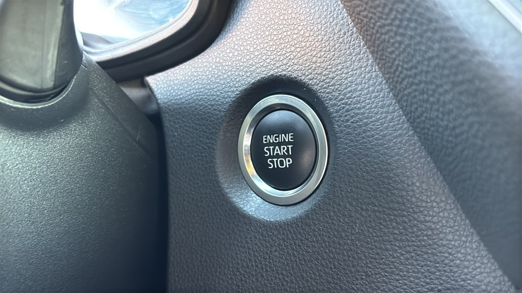 Used 2025 Toyota Corolla SE FWD image 14