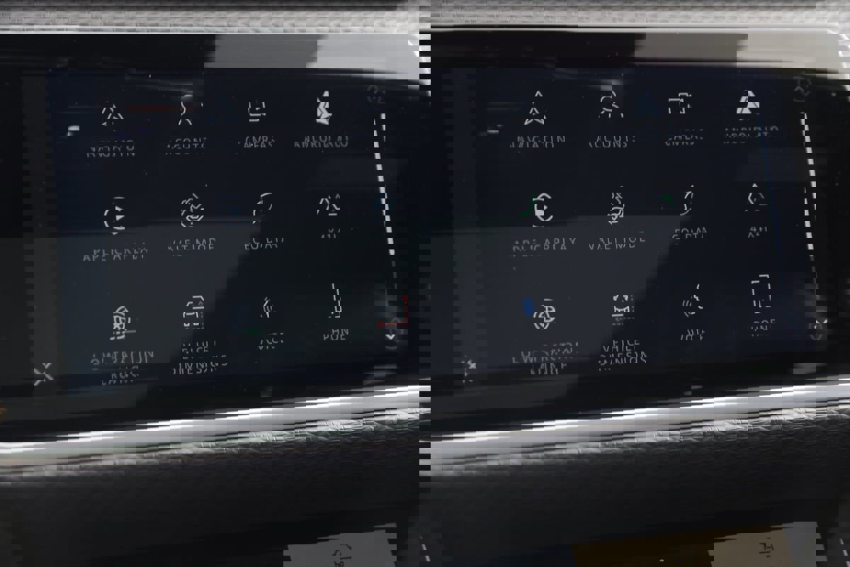 Used 2021 Land Rover Range Rover Velar R-Dynamic S image 34