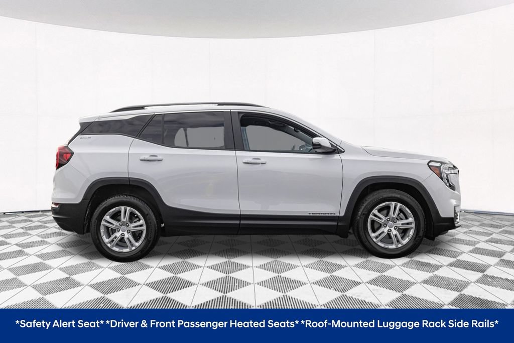 Used 2023 GMC Terrain SLE w/ Driver Convenience Package FWD image 12
