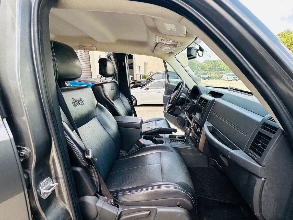 Used 2012 Jeep Liberty Sport RWD image 22