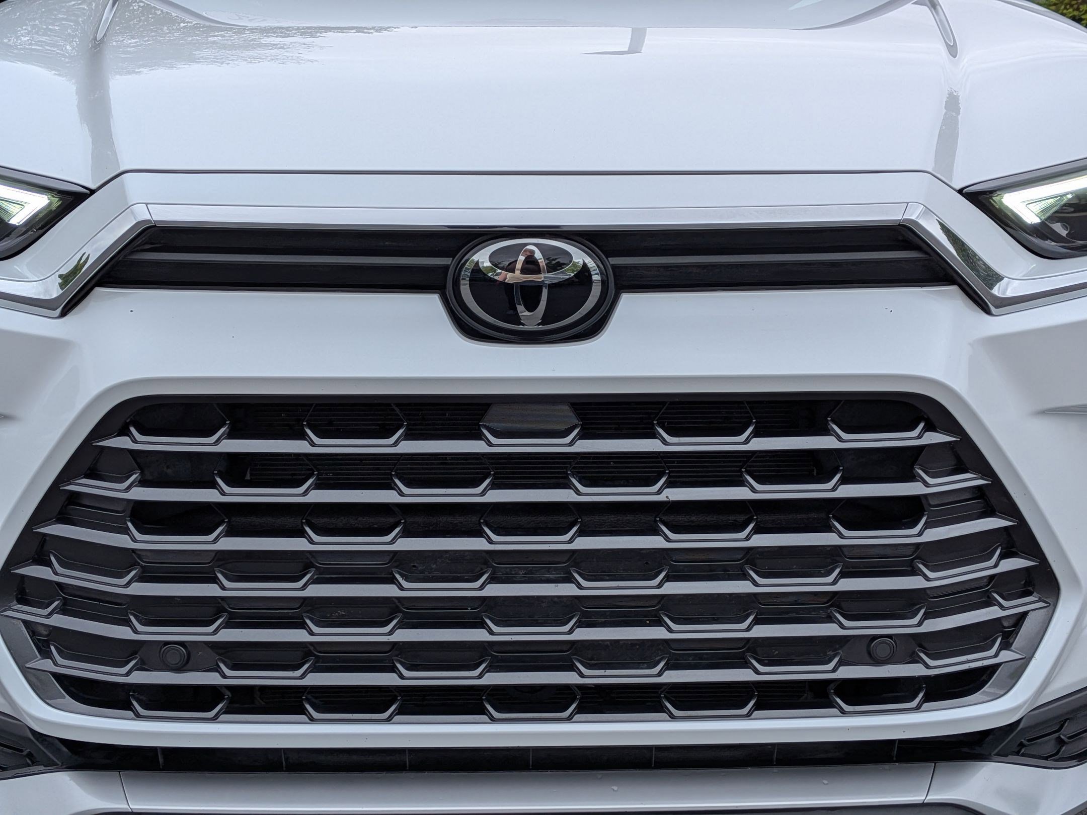 Used 2024 Toyota Grand Highlander AWD Hybrid image 10