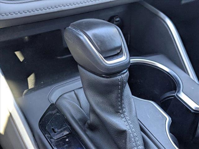 Used 2024 Toyota Highlander LE FWD image 8