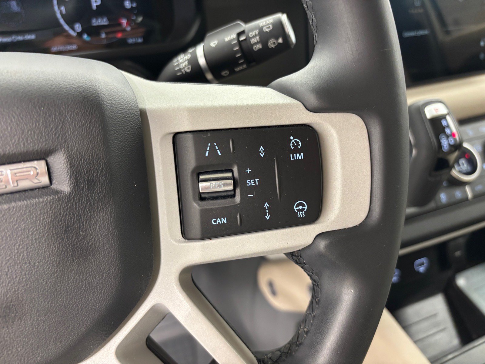 Used 2024 Land Rover Defender 110 S AWD/4WD image 19