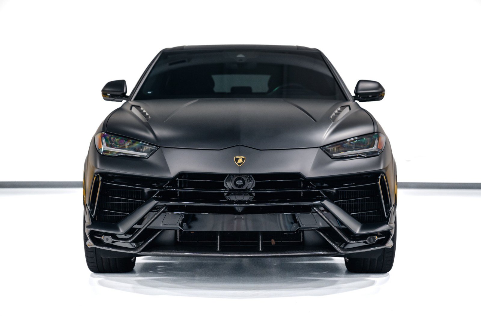 Used 2024 Lamborghini Urus Performante AWD/4WD image 3
