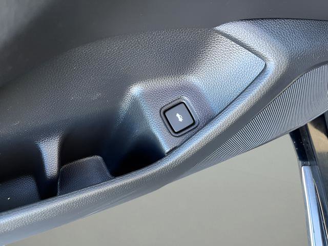 Used 2022 Honda Accord Touring image 11