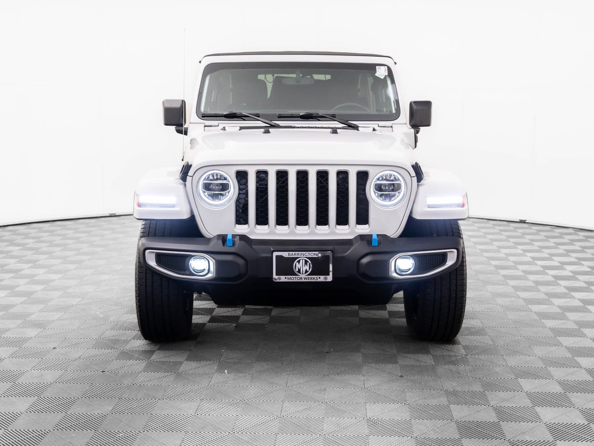 Used 2022 Jeep Wrangler Unlimited Sahara w/ Cold Weather Group image 8