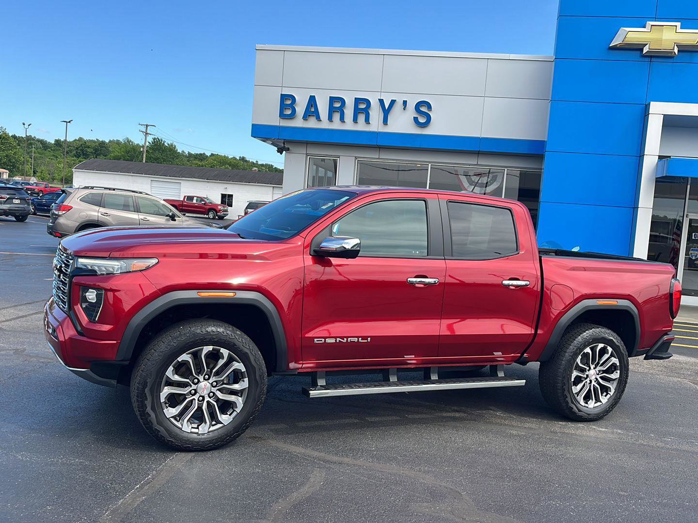 Used 2023 GMC Canyon Denali AWD/4WD image 2