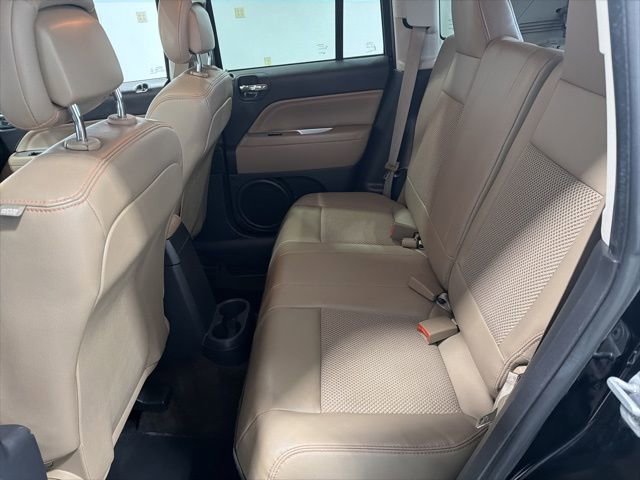 Used 2014 Jeep Compass Latitude w/ Sun/Sound Group image 23