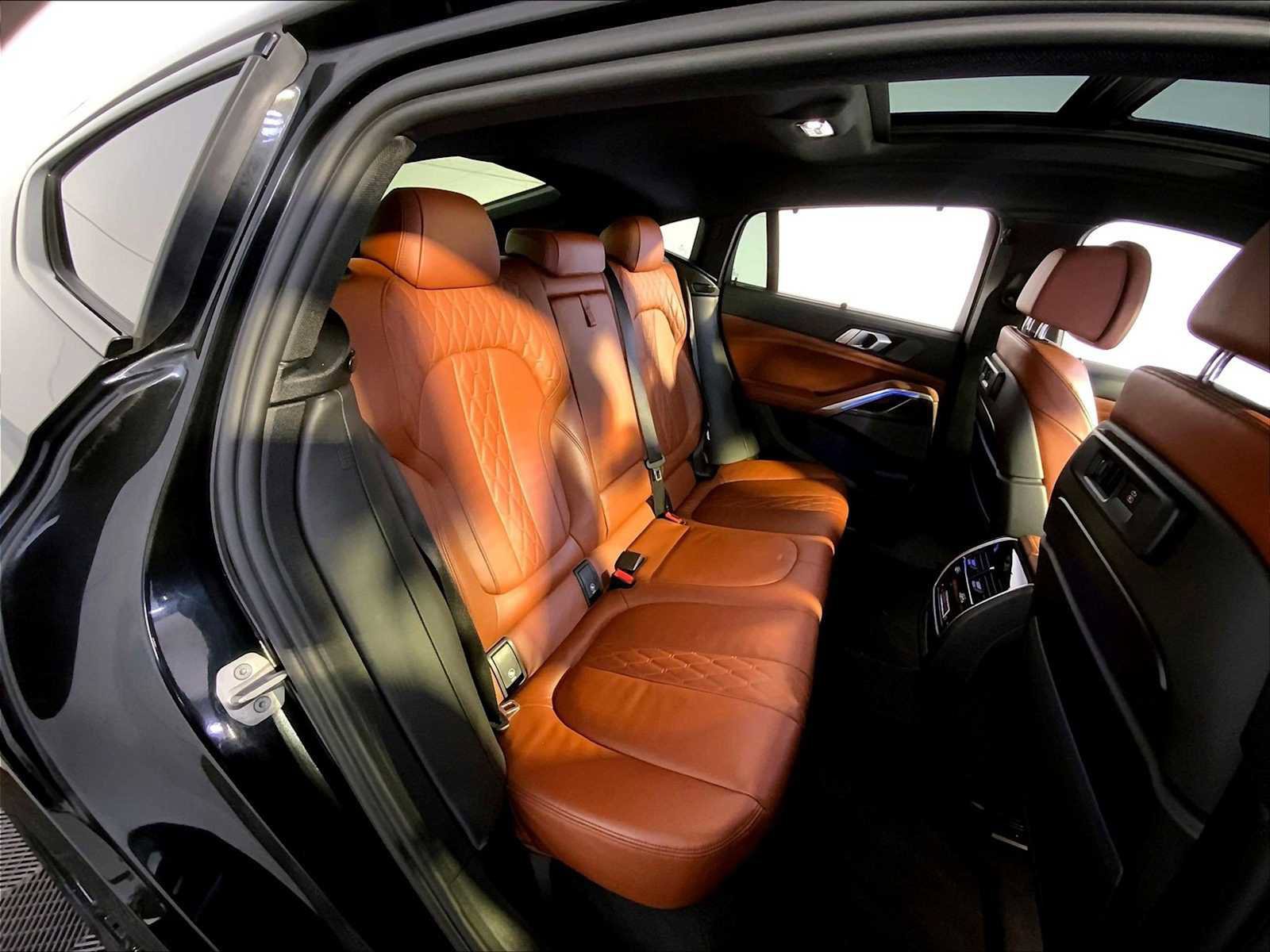 Used 2022 BMW X6 M50i w/ Executive Package image 23