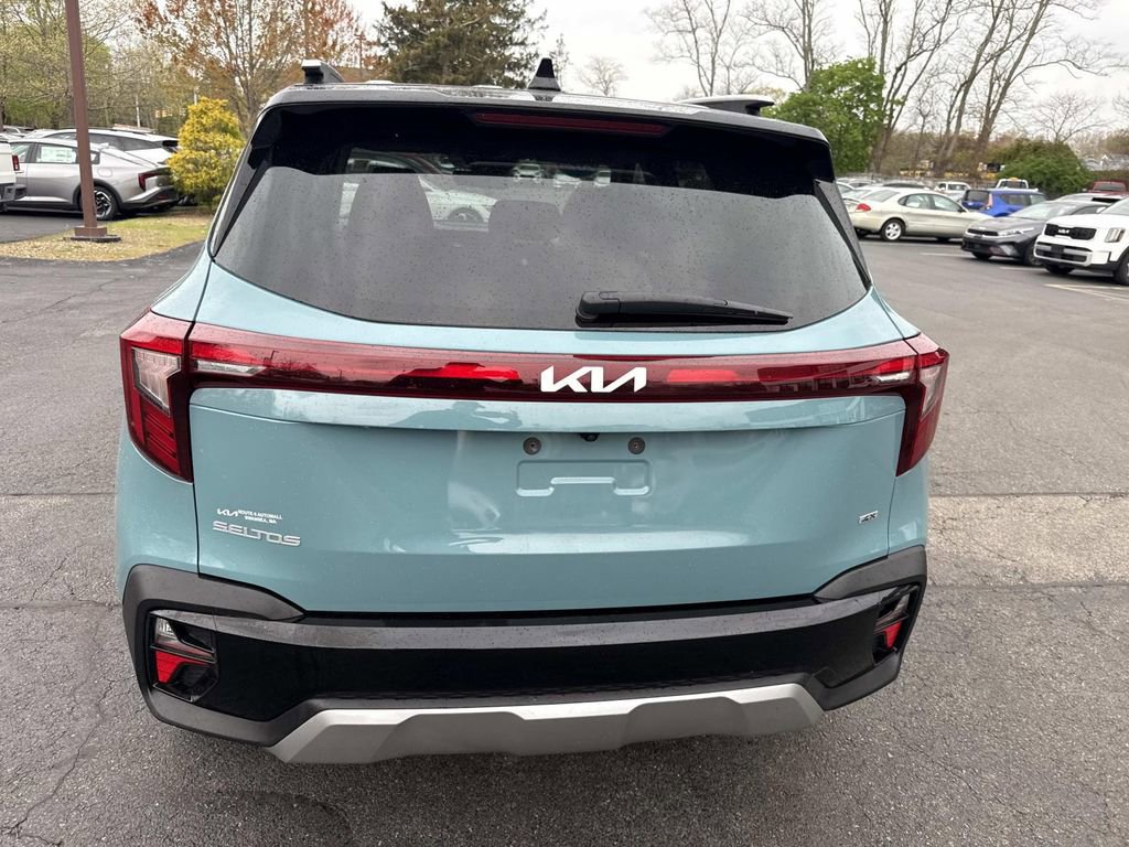 Used 2024 Kia Seltos S AWD/4WD image 4