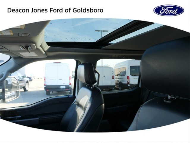 Used 2023 Ford F250 Lariat w/ Tremor Off-Road Package image 28