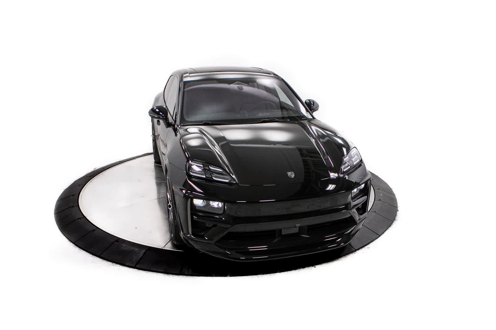 New 2026 Porsche Macan Turbo Electric AWD/4WD image 22