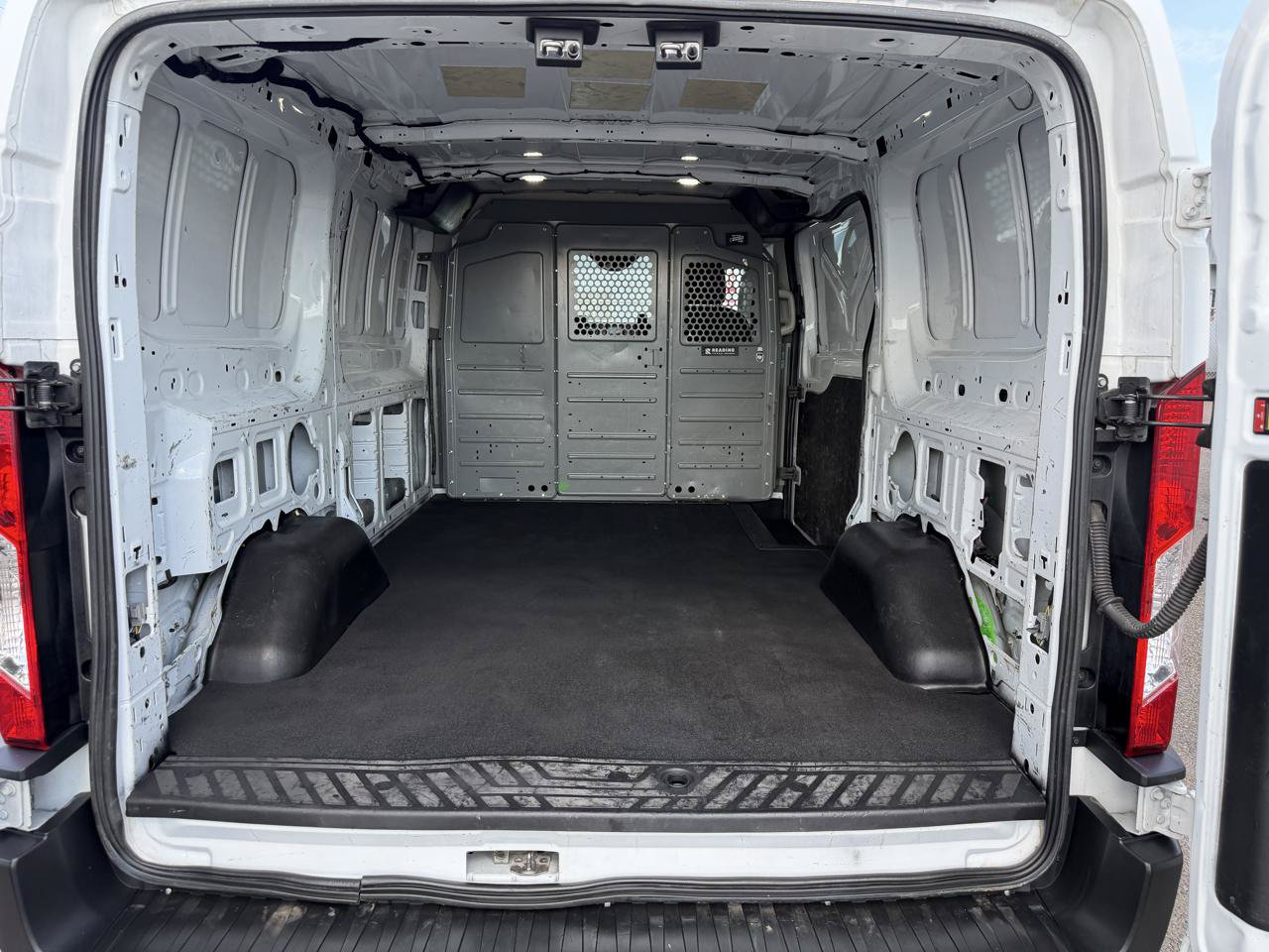 Used 2023 Ford Transit 250 Low Roof AWD image 25