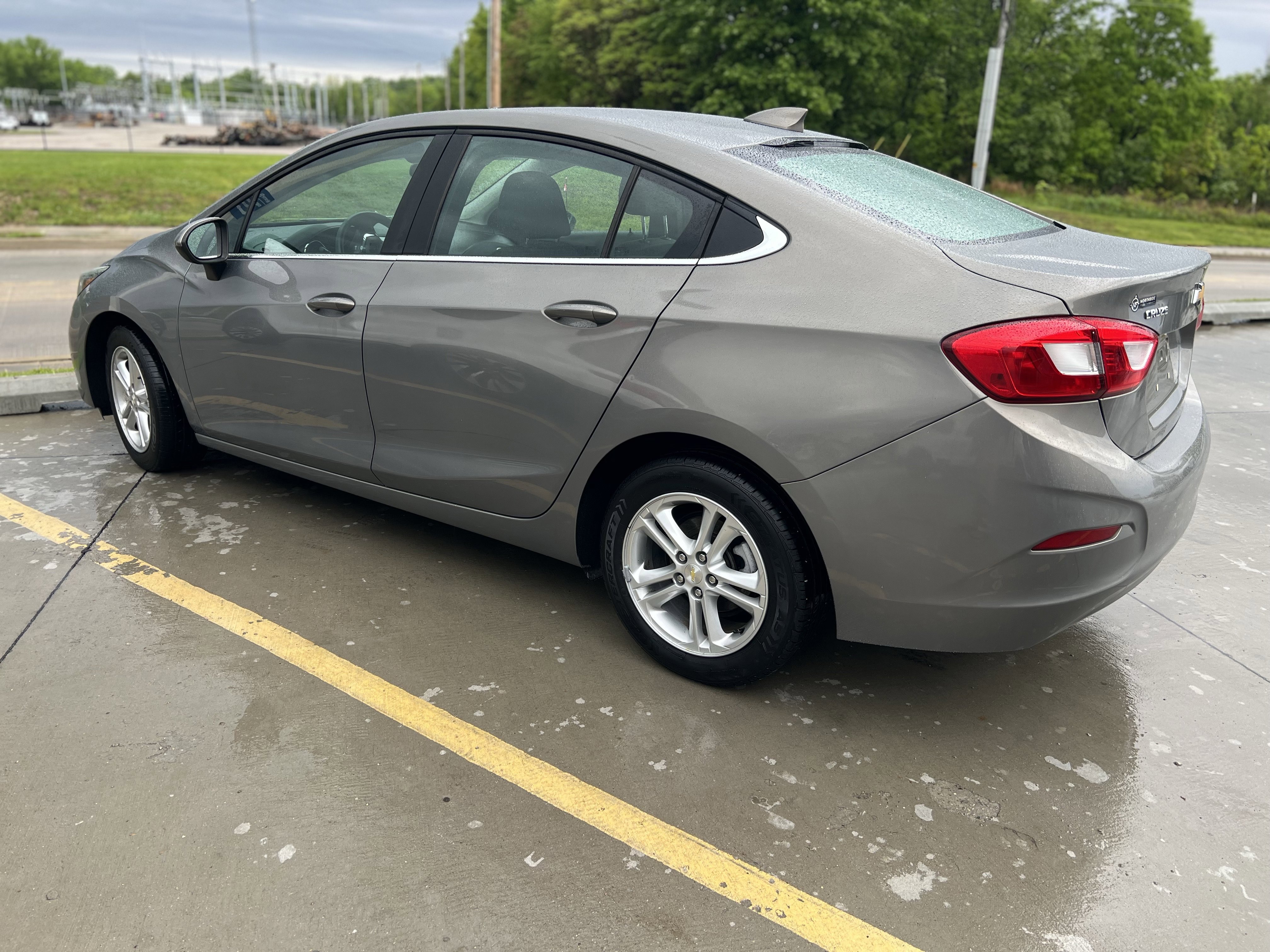 Used 2018 Chevrolet Cruze LT FWD image 6