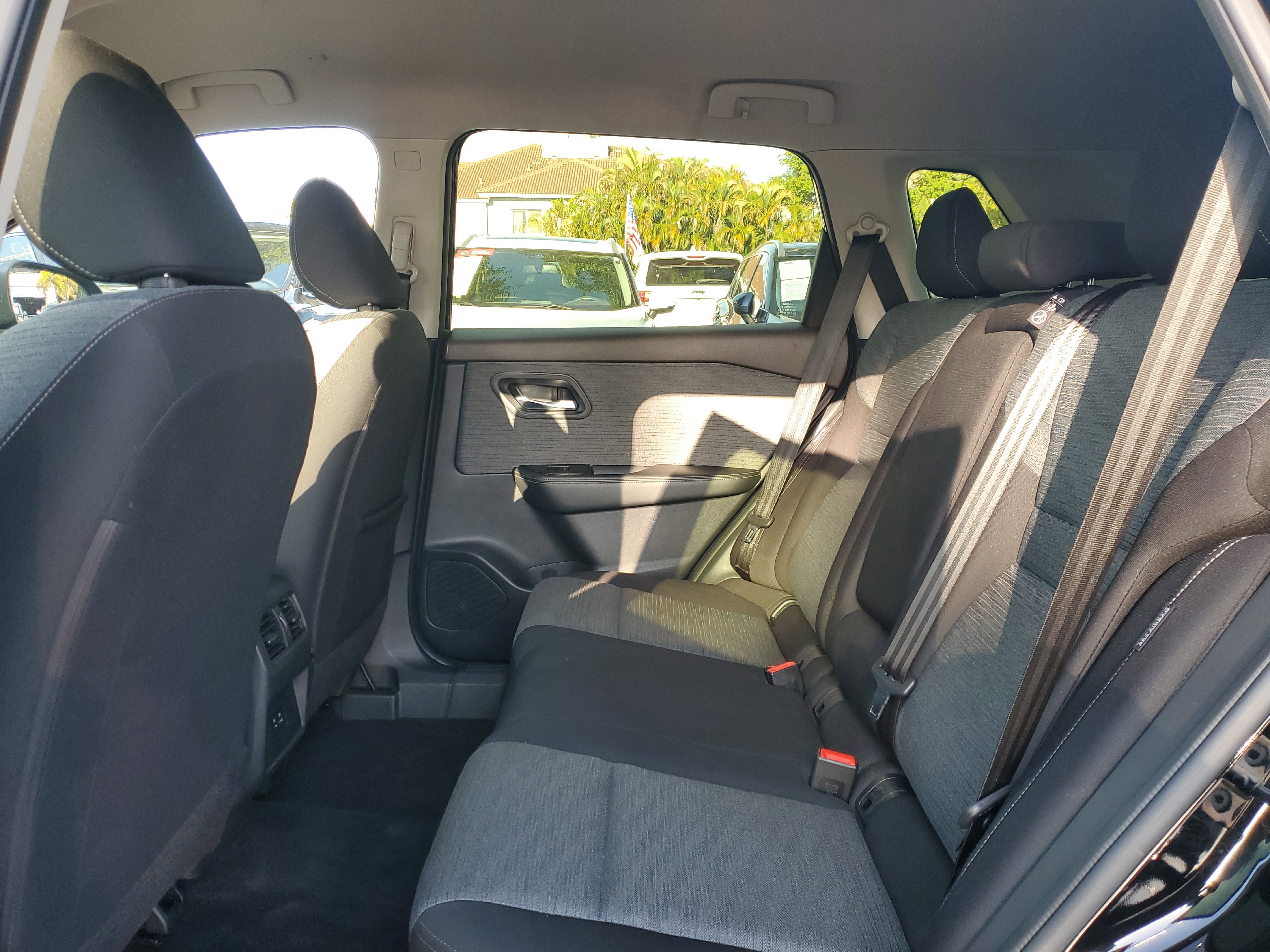 Certified 2023 Nissan Rogue SV image 12