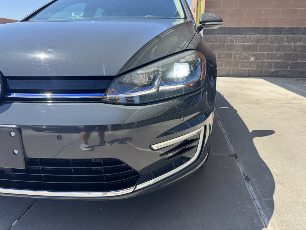 Used 2019 Volkswagen e-Golf SEL Premium image 11