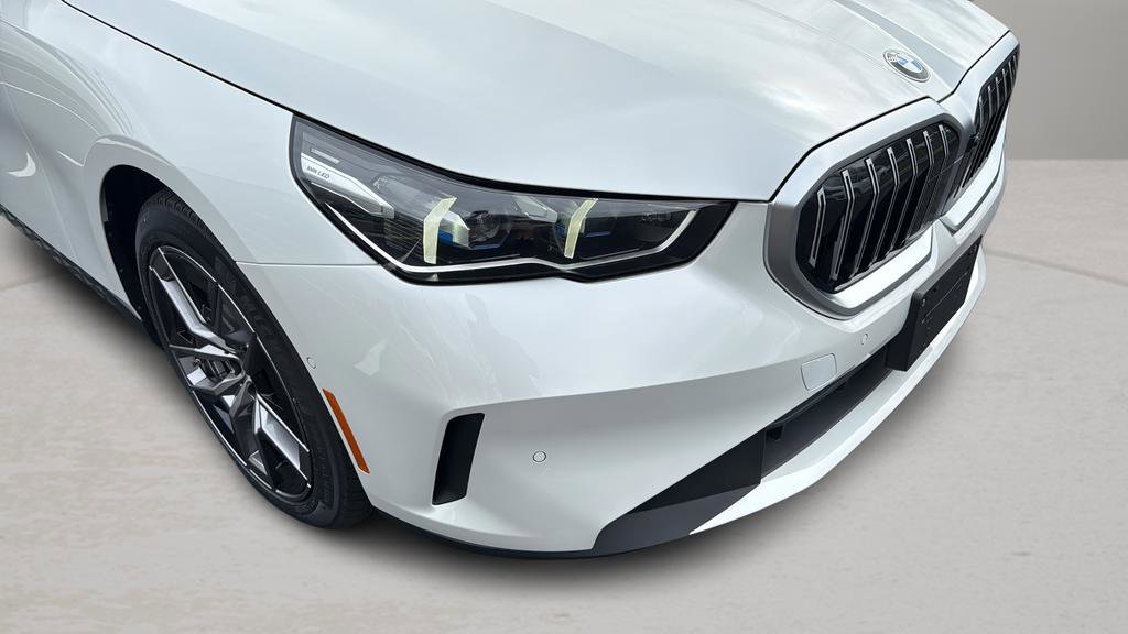 Used 2026 BMW 530i xDrive w/ Premium Package AWD/4WD image 10