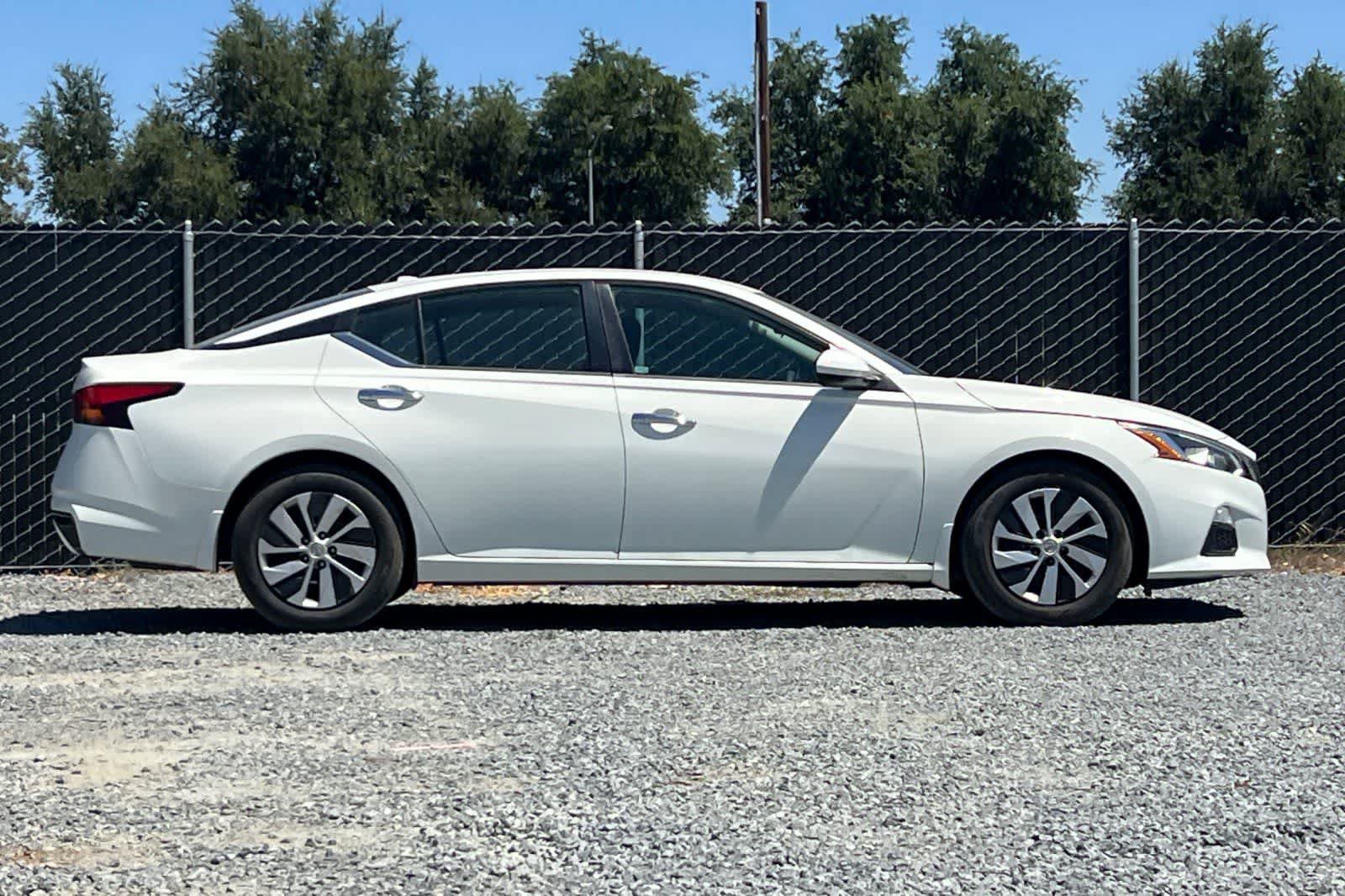 Used 2019 Nissan Altima 2.5 S FWD image 9