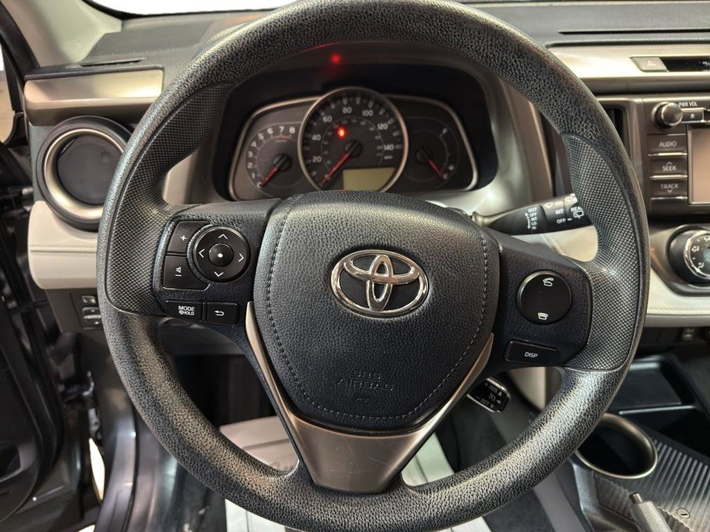 Used 2013 Toyota RAV4 LE image 15