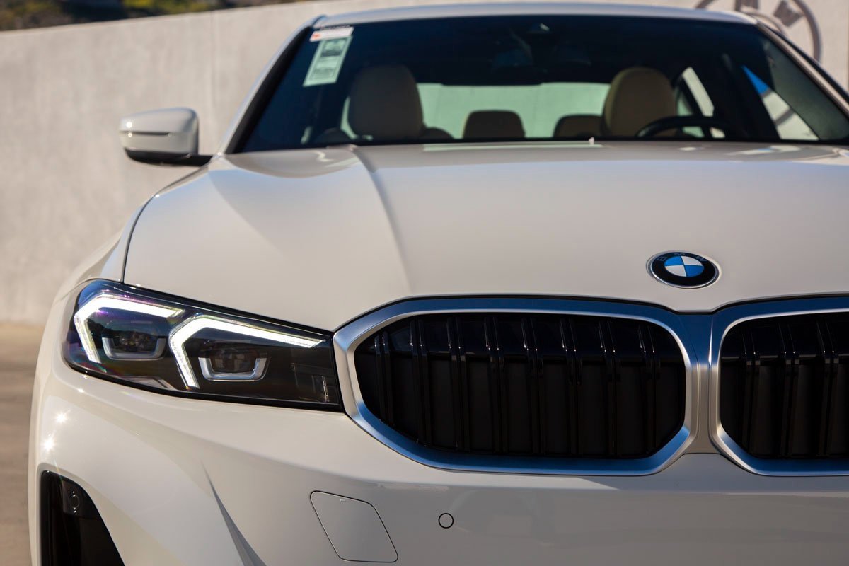 New 2026 BMW 330i Sedan image 9