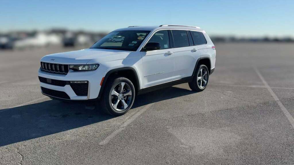 New 2026 Jeep Grand Cherokee L Limited image 1