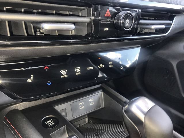 New 2026 Nissan Kicks SR w/ SR Premium Package AWD/4WD image 18