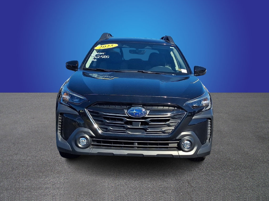 Used 2025 Subaru Outback Onyx Edition AWD/4WD image 2