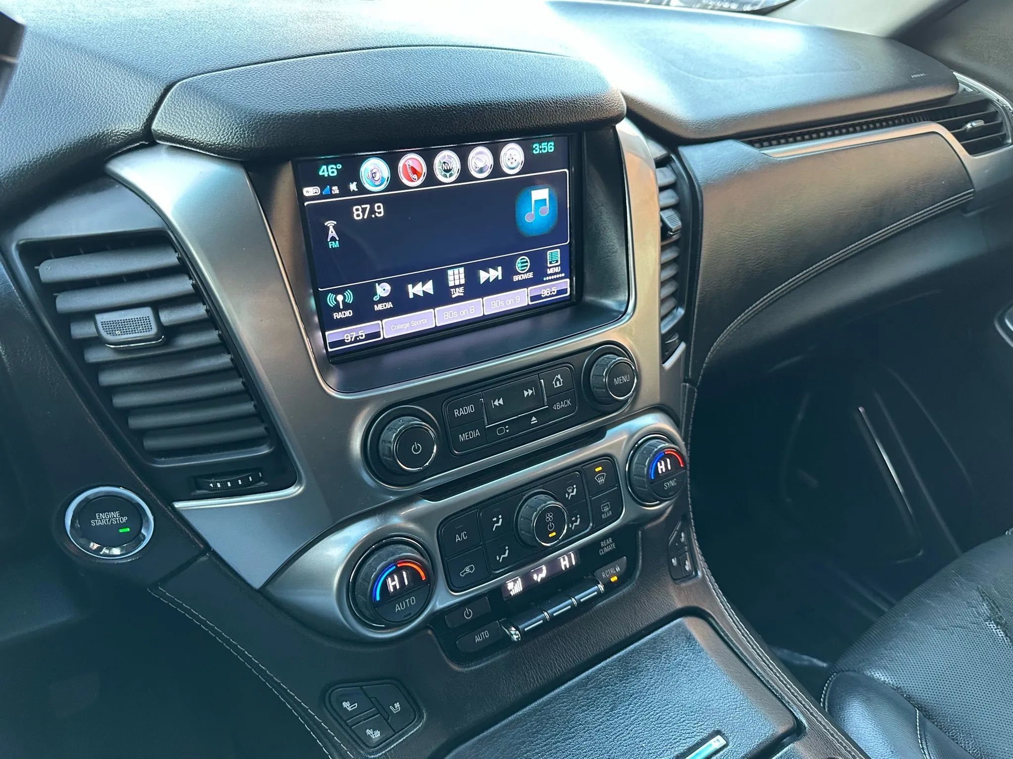 Used 2017 Chevrolet Suburban Premier image 23