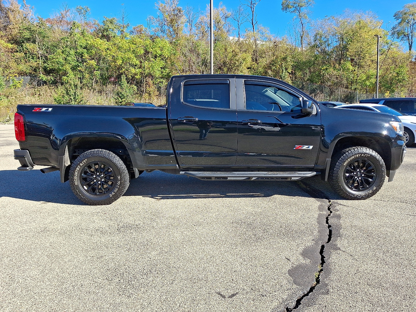 Used 2022 Chevrolet Colorado Z71 w/ Z71 Midnight Edition AWD/4WD image 7