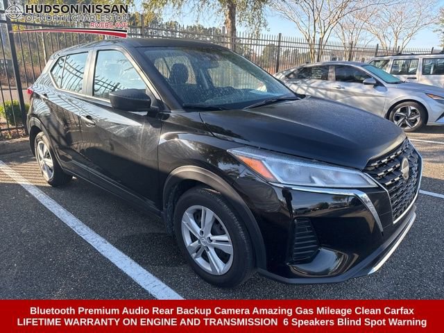 Used 2024 Nissan Kicks S image 1