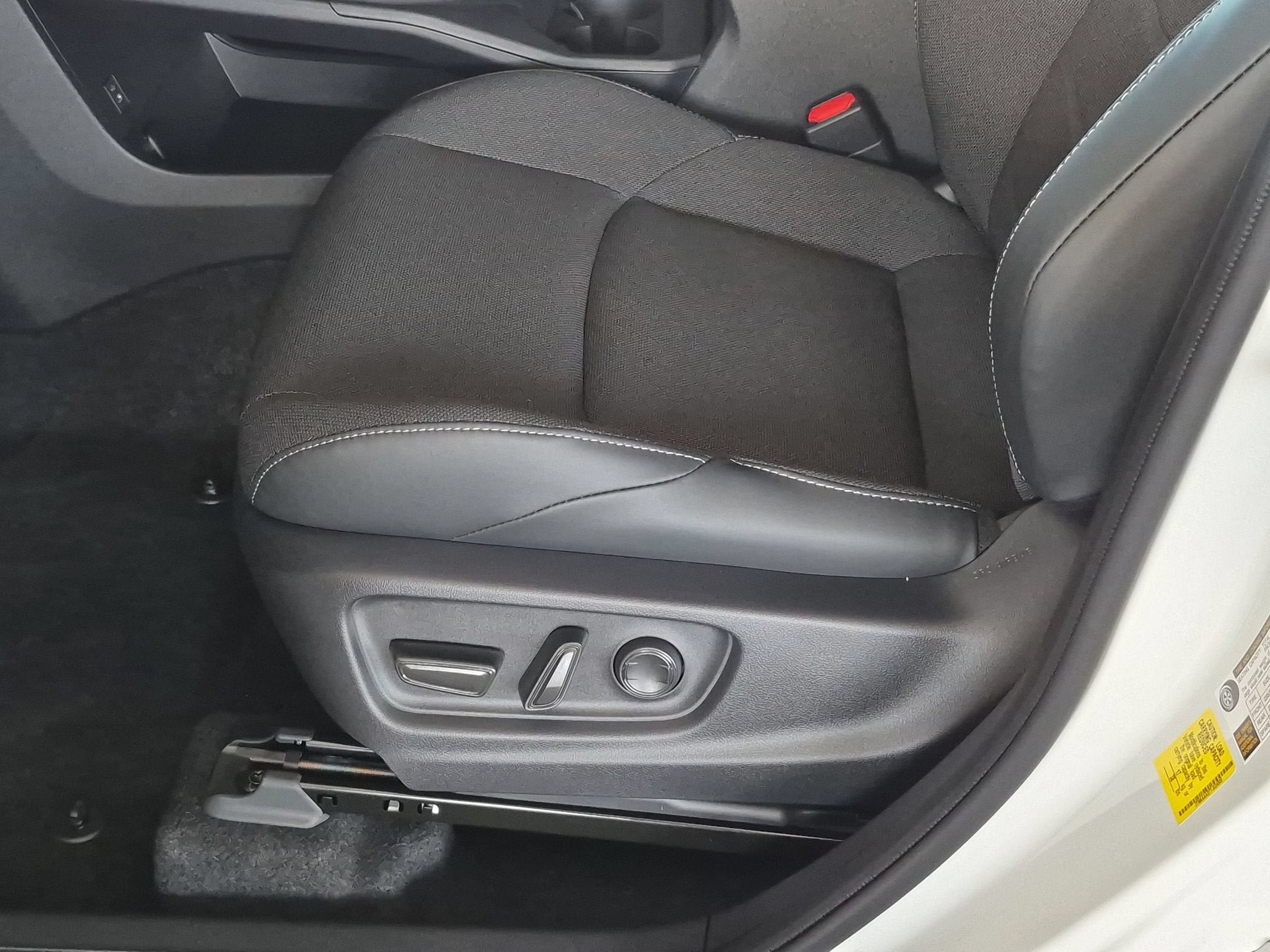 New 2026 Toyota C-HR AWD/4WD image 14