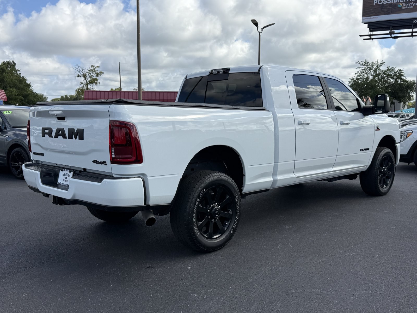 Used 2025 RAM 2500 Laramie w/ Night Edition AWD/4WD image 5