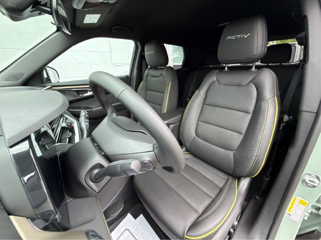 Used 2025 Chevrolet TrailBlazer ACTIV AWD/4WD image 23