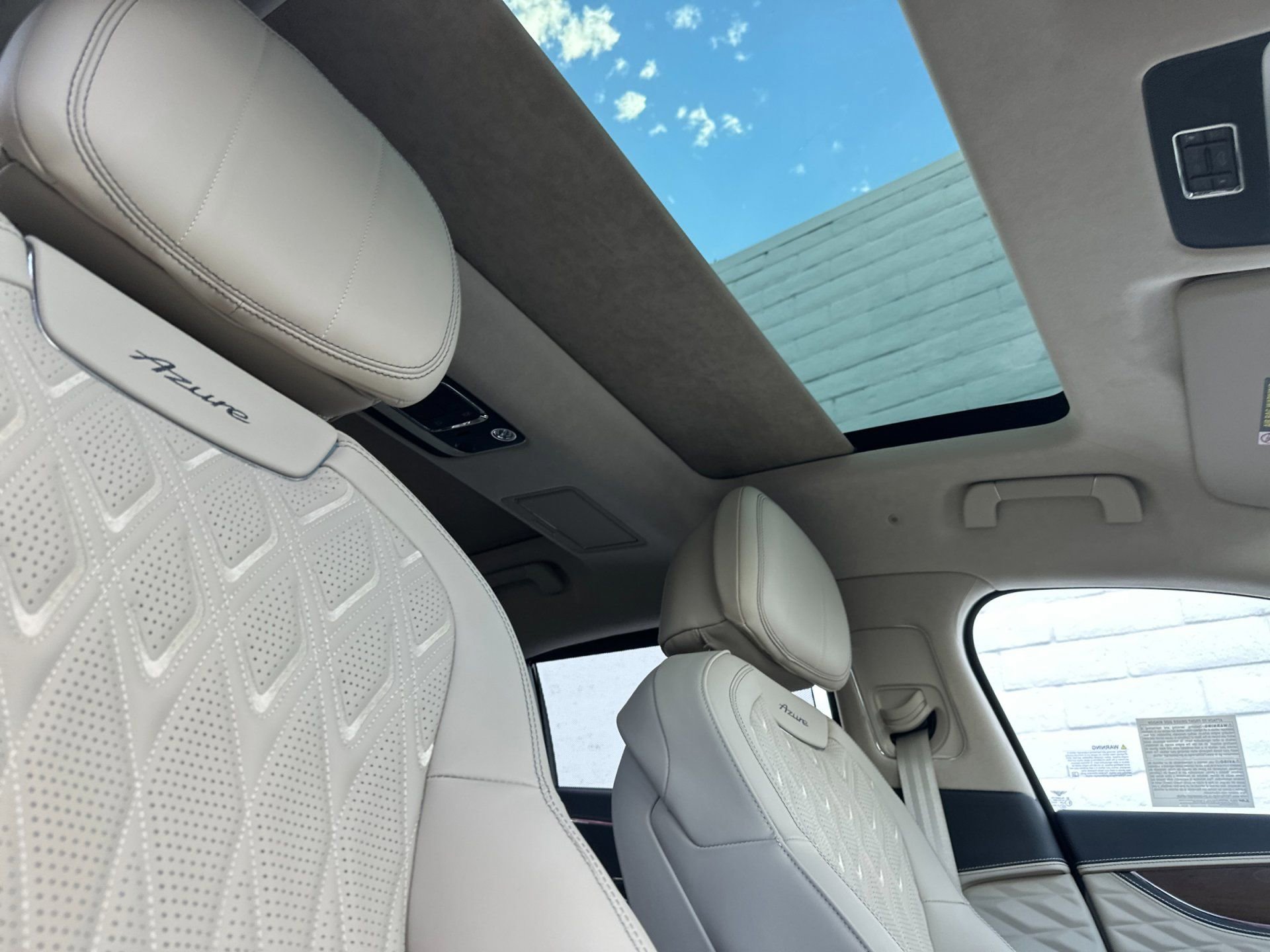 New 2026 Bentley Flying Spur Azure image 19