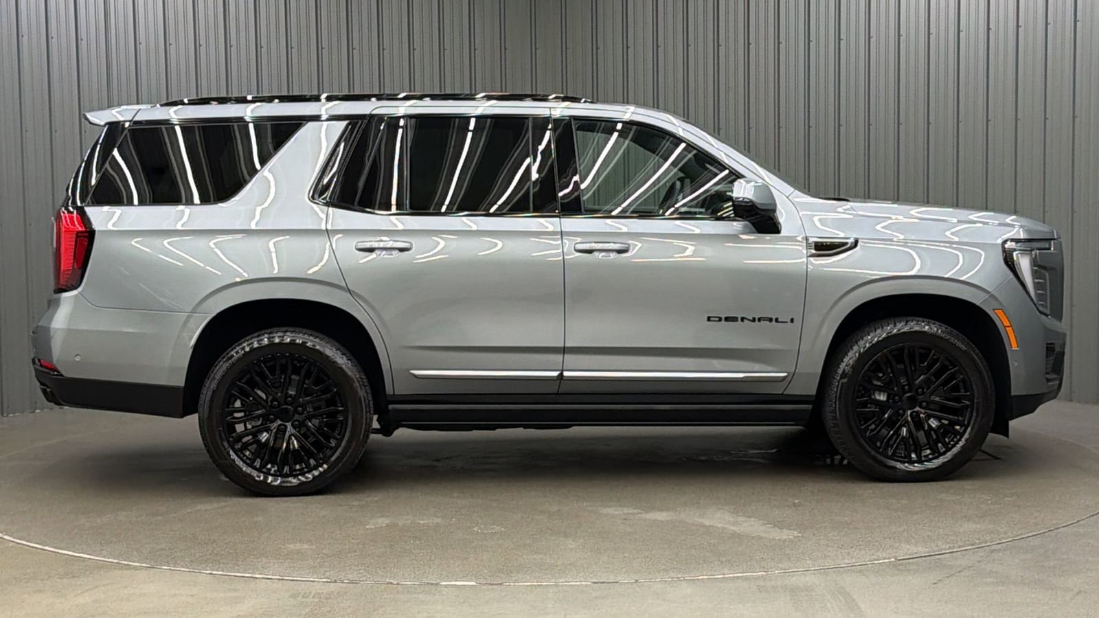 Used 2026 GMC Yukon Denali w/ Sun & Power Step Package AWD/4WD image 6