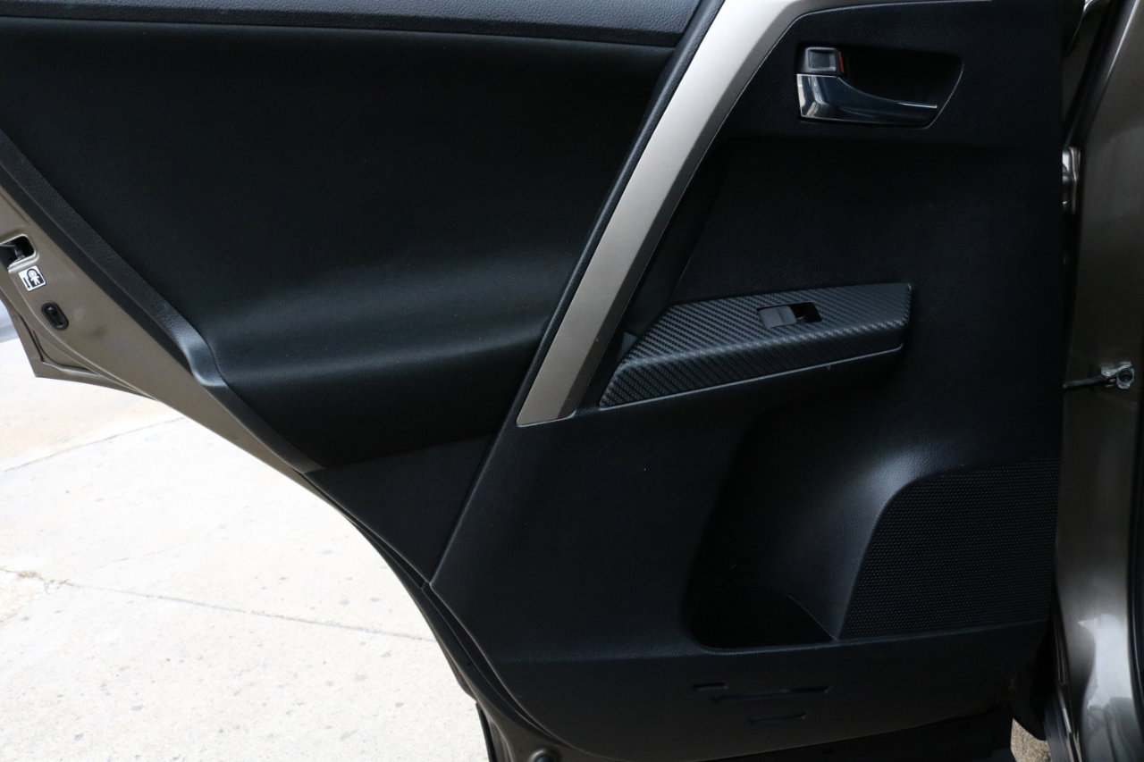 Used 2015 Toyota RAV4 XLE image 33