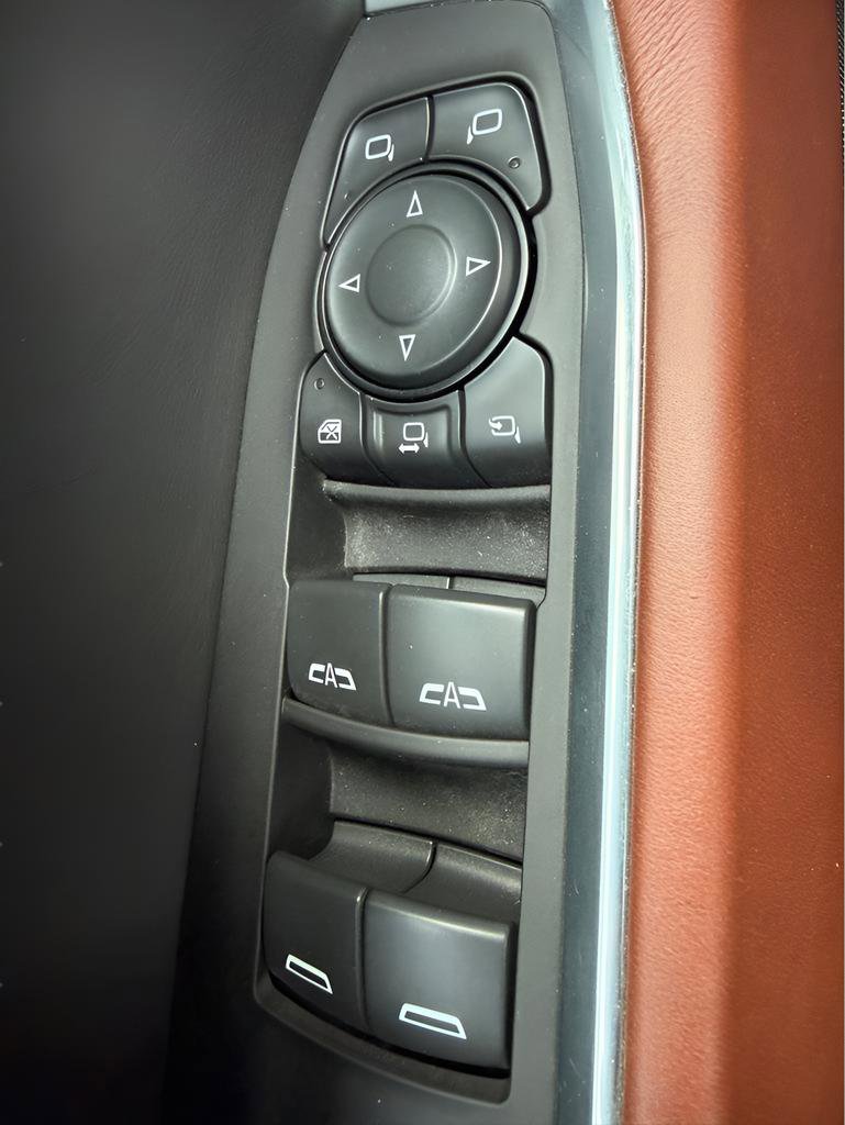 Used 2024 GMC Sierra 3500 Denali Ultimate image 17