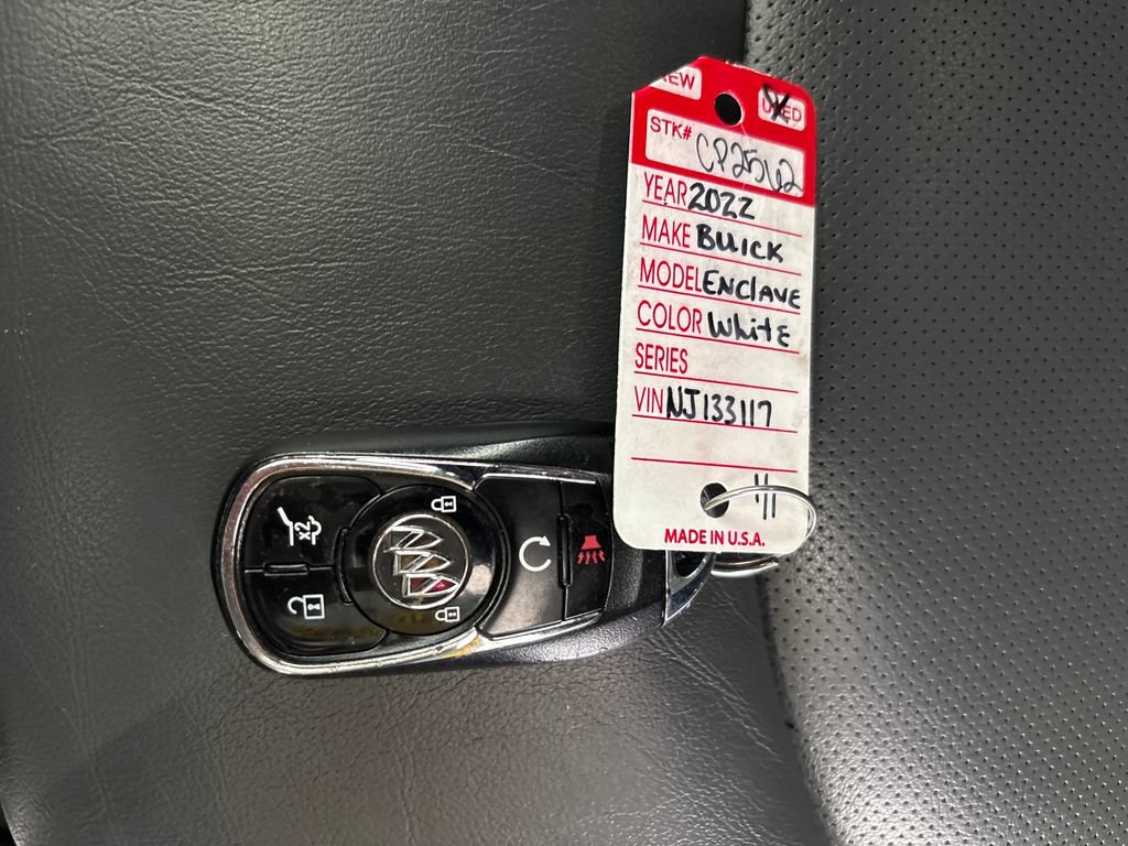 Used 2022 Buick Enclave Essence FWD image 30