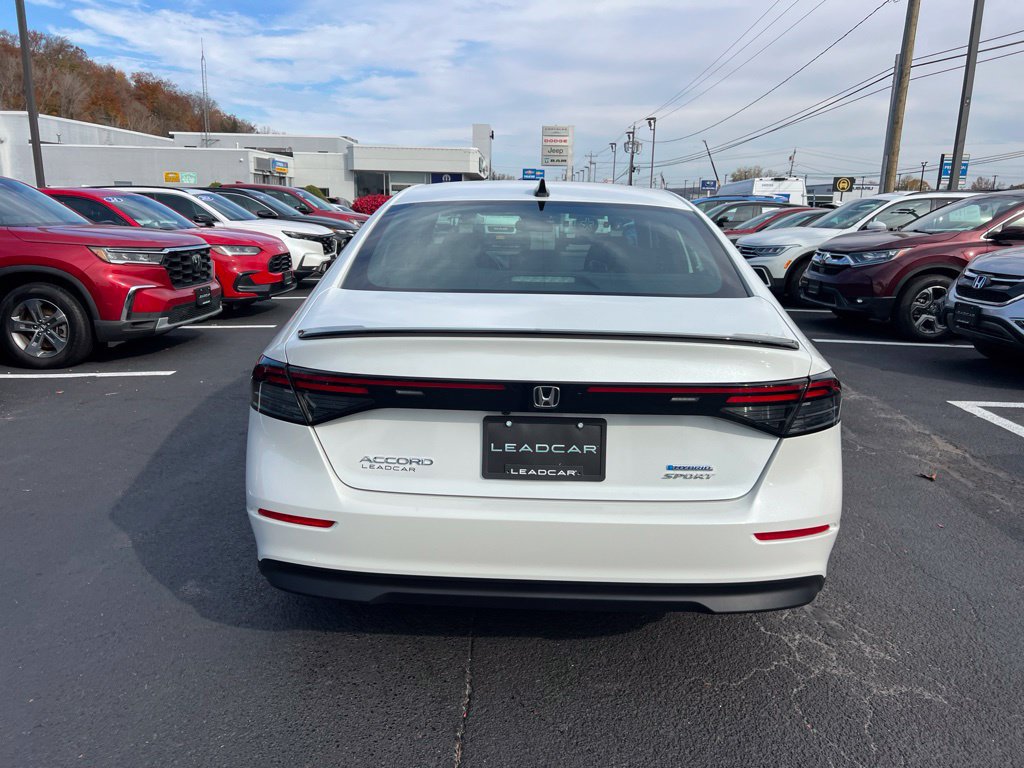 Used 2023 Honda Accord Sport image 4