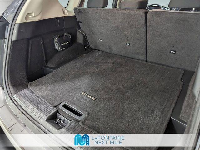 Used 2023 Nissan Rogue SV image 28