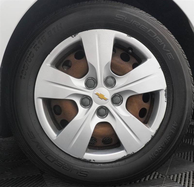 Used 2018 Chevrolet Cruze LS FWD image 3