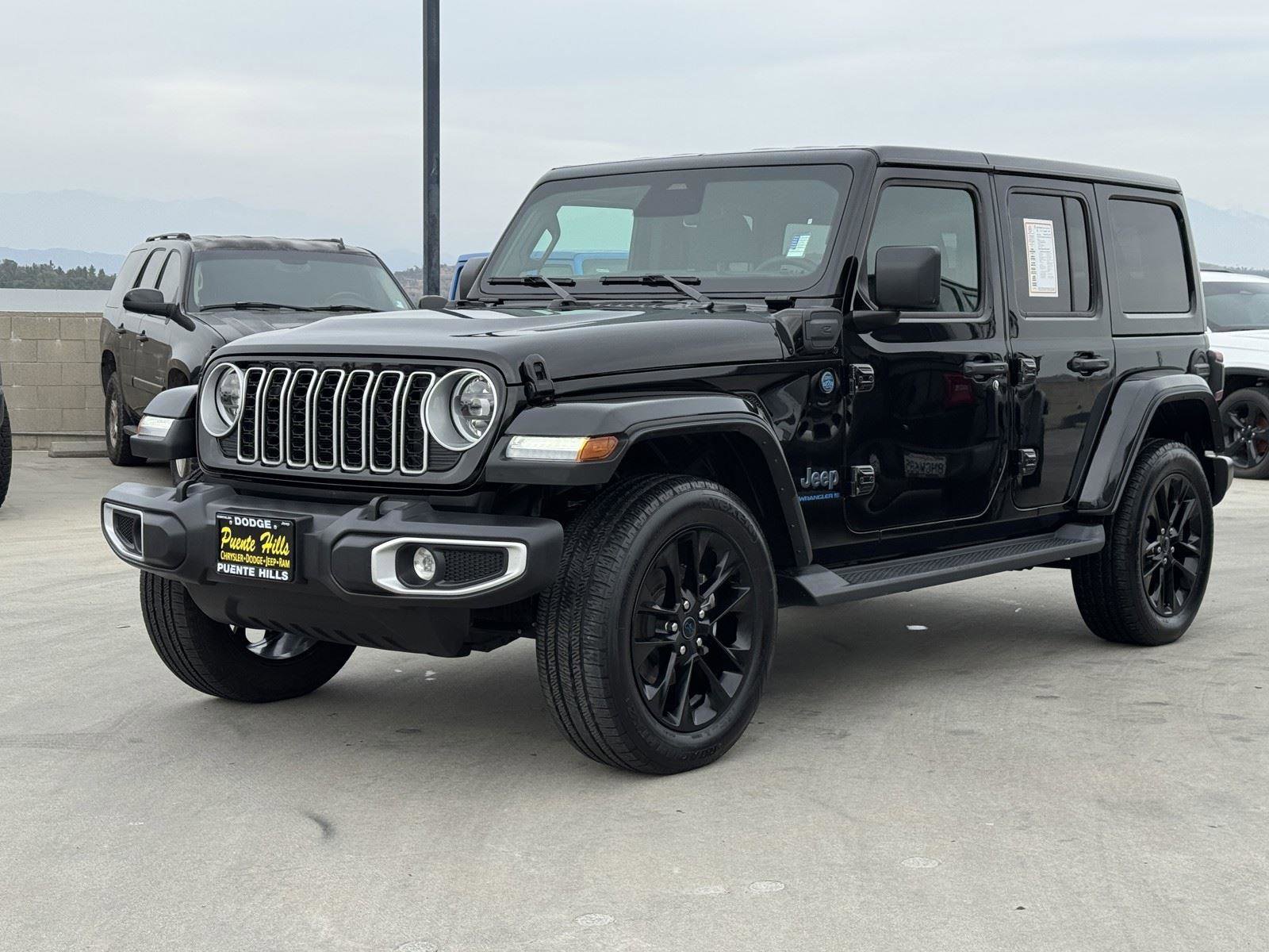 Certified 2025 Jeep Wrangler Sahara image 4